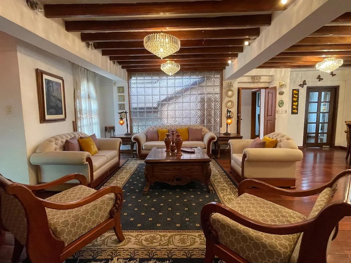Colonial Delux L By Comfy & Cozy location