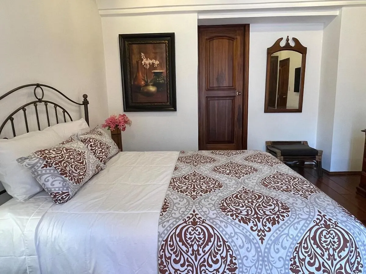 Colonial Delux L By Comfy & Cozy Villa Quito Ecuador