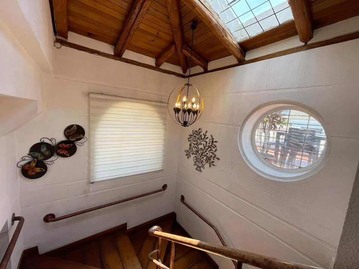 Colonial Delux L By Comfy & Cozy Villa Quito Ecuador