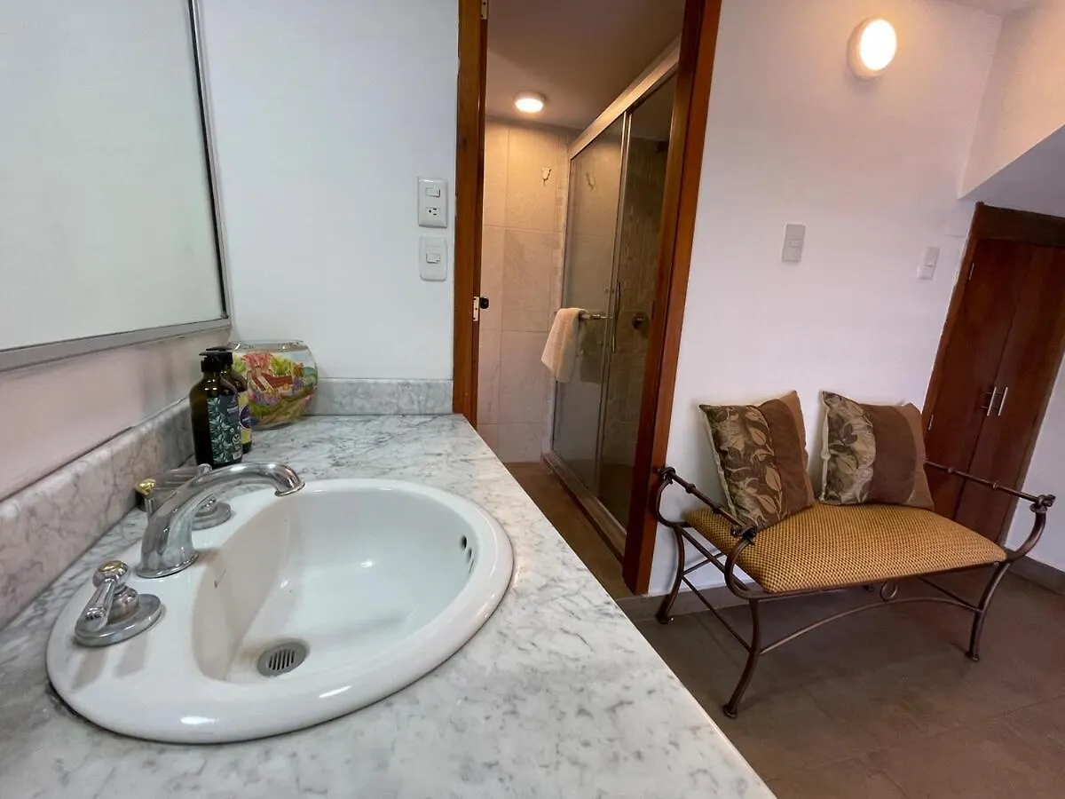 Colonial Delux L By Comfy & Cozy Villa Quito Ecuador